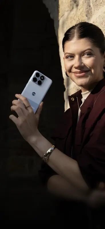 Rendus Fuités du Motorola Edge 70 Fusion : Design et Couleurs