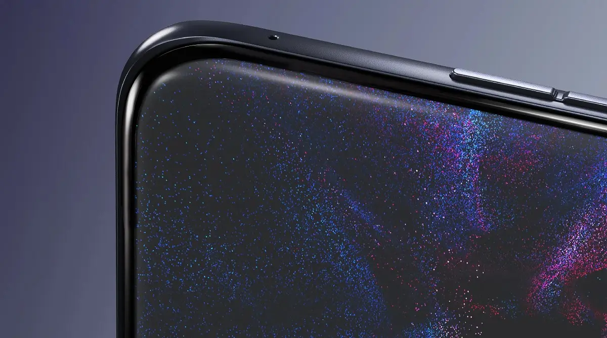 Le Edge 70 Fusion possède un écran OLED de 6,78 pouces incurvé