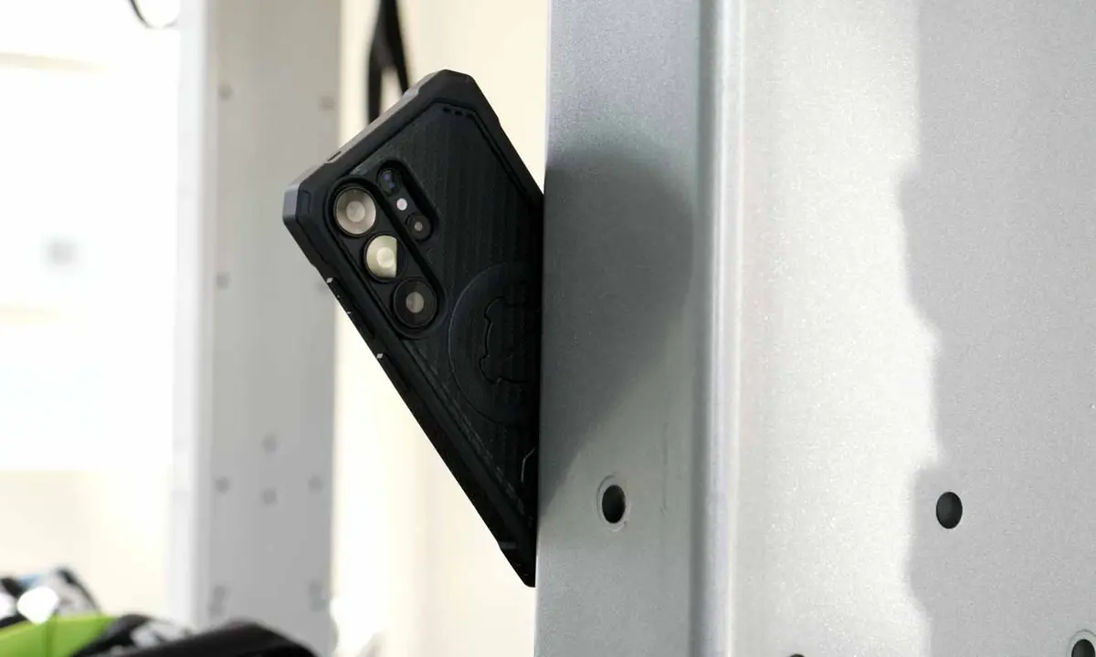 Coques ROKFORM Rugged