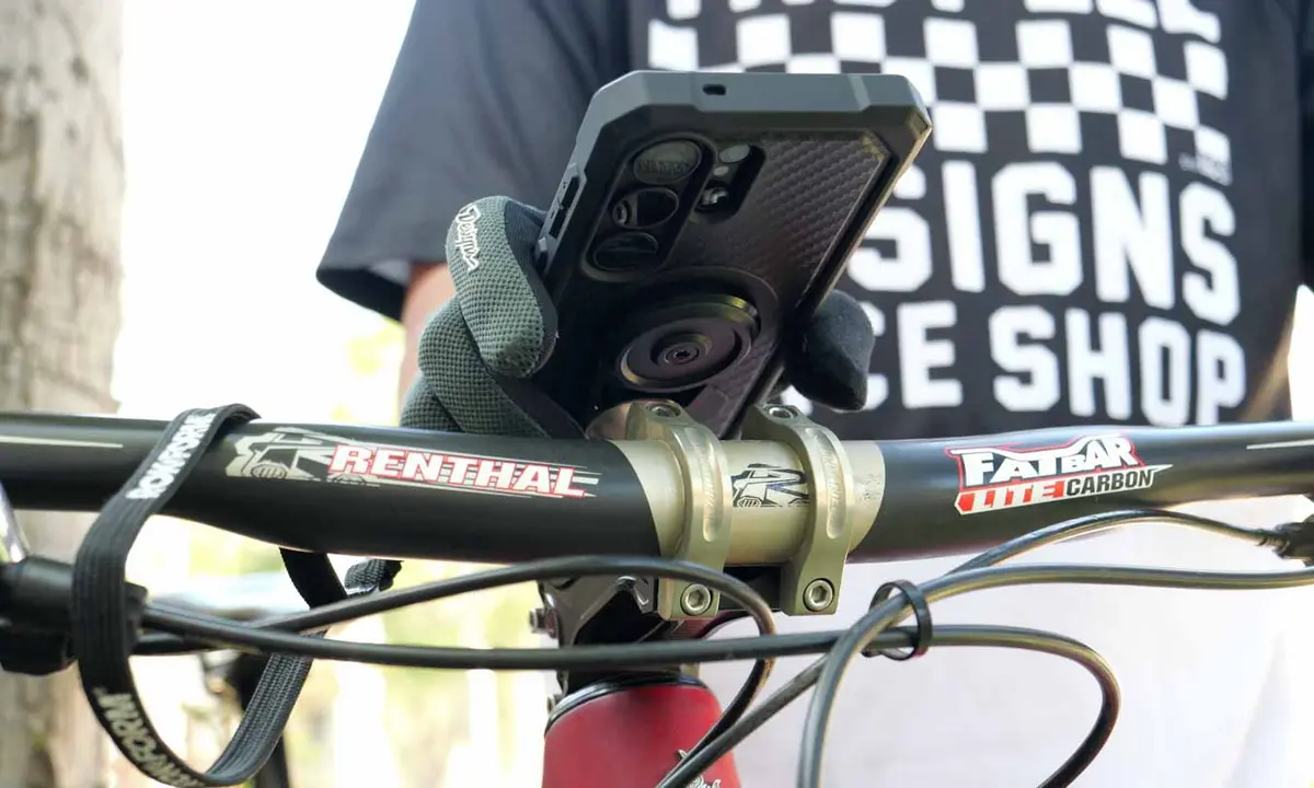 ROKFORM lance les coques Rugged pour la série Galaxy S26