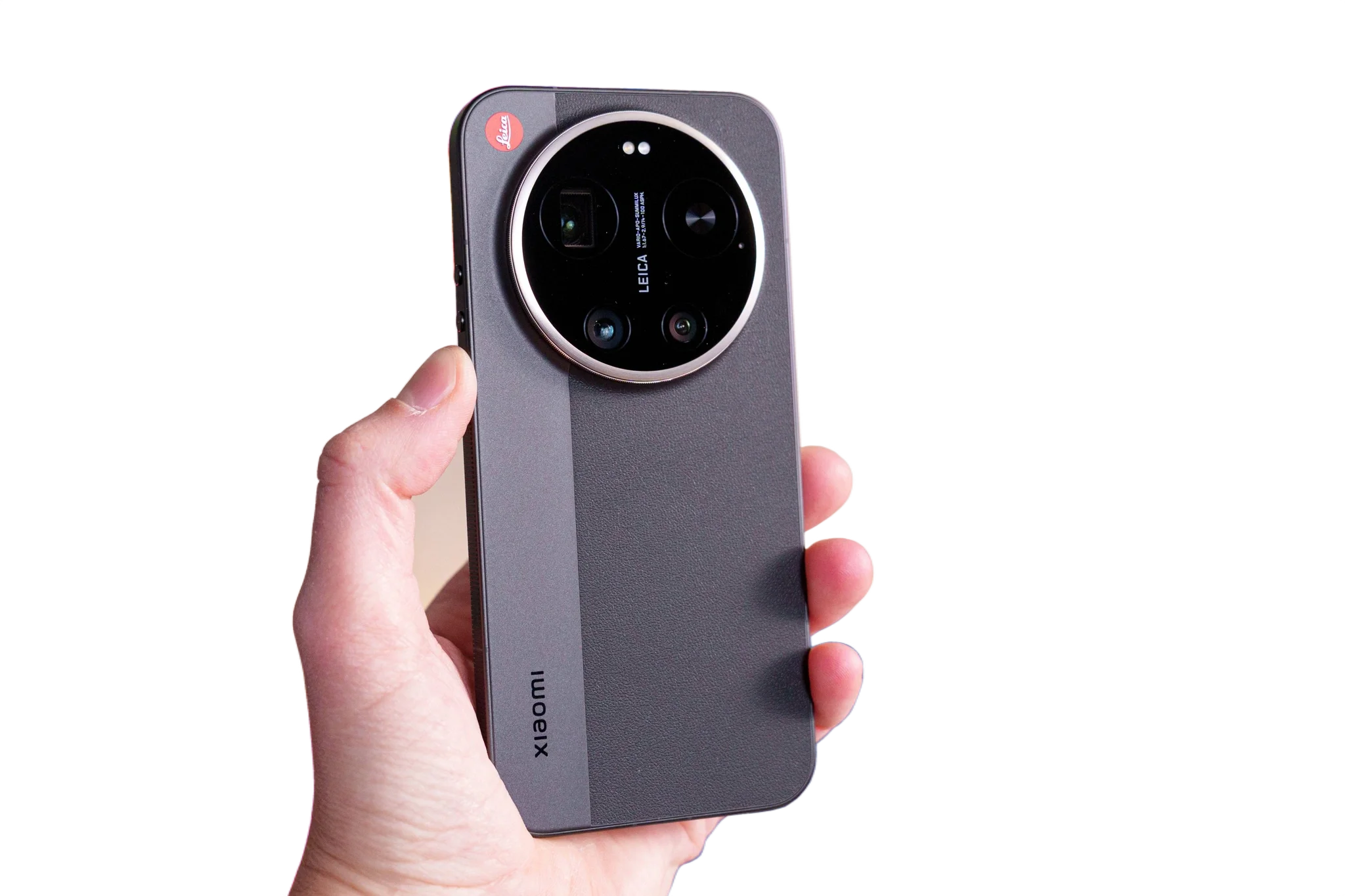 Xiaomi 17 Ultra : fuite sur le prix et la batterie en Europe